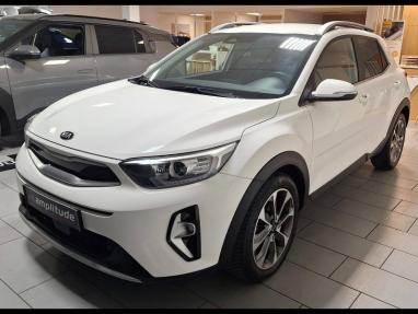 Voir le détail de l'offre de cette KIA Stonic 1.0 T-GDi 120ch MHEV Launch Edition iBVM6 de 2021 en vente à partir de 193.09 €  / mois