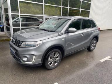 Voir le détail de l'offre de cette SUZUKI Vitara 1.4 Boosterjet Hybrid 129ch Privilège de 2022 en vente à partir de 184.61 € / mois