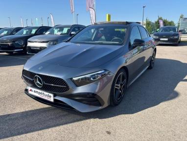 Voir le détail de l'offre de cette MERCEDES-BENZ Classe A Berline 180 d 116ch AMG Line 8G-DCT de 2023 en vente à partir de 377.35 €  / mois