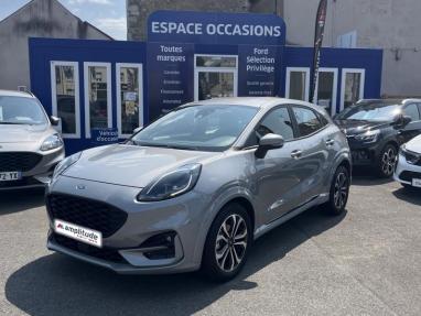 Voir le détail de l'offre de cette FORD Puma 1.0 Flexifuel 125ch S&S mHEV ST-Line de 2022 en vente à partir de 214.54 €  / mois