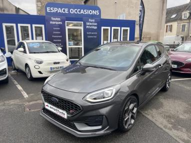 Voir le détail de l'offre de cette FORD Fiesta 1.5 EcoBoost 200ch ST 5p de 2022 en vente à partir de 217.03 €  / mois
